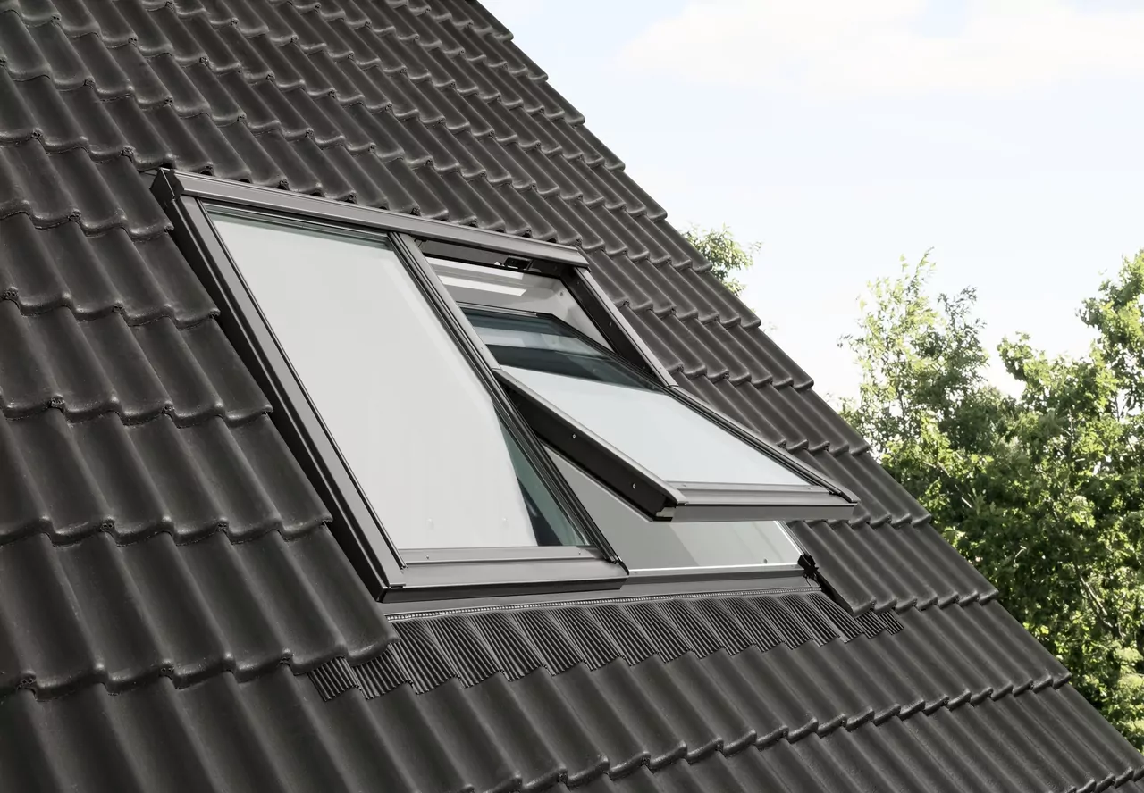 VELUX dakraam vervangen prijzen: dit kost het