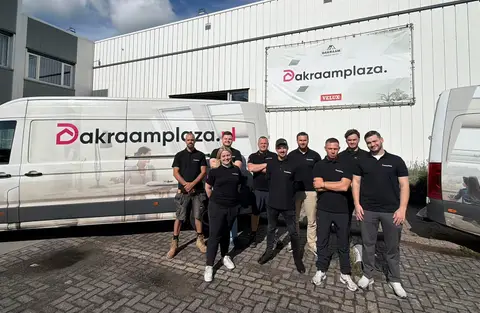 Het team van Dakraamplaza in Leiderdorp